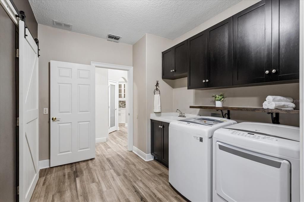 For Sale: $1,495,000 (5 beds, 3 baths, 4426 Square Feet)