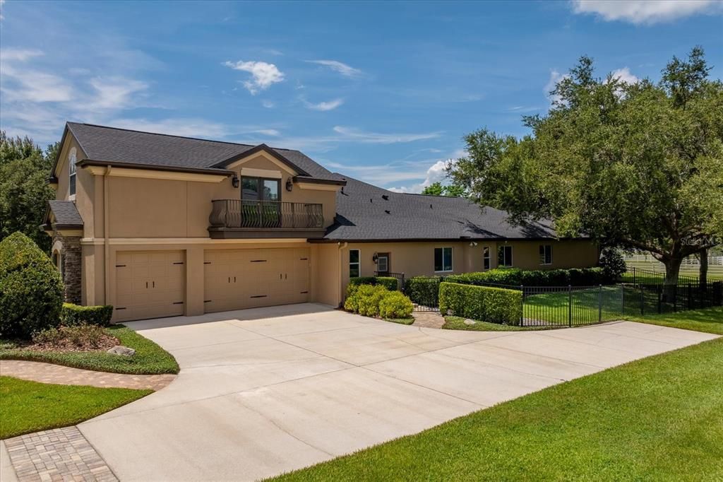 For Sale: $1,495,000 (5 beds, 3 baths, 4426 Square Feet)