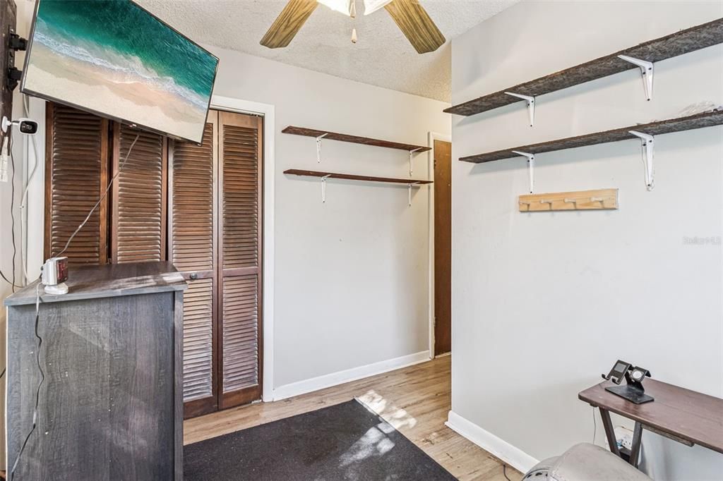 待售: $575,000 (4 贝兹, 3 浴室, 2193 平方英尺)