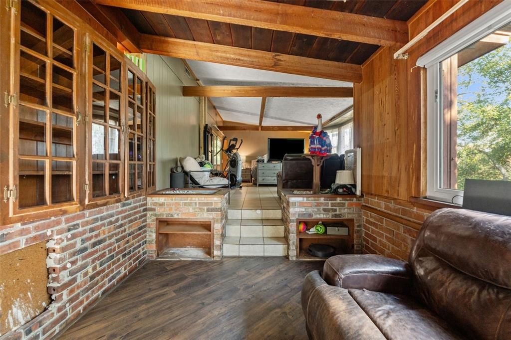 待售: $350,000 (3 贝兹, 2 浴室, 1498 平方英尺)