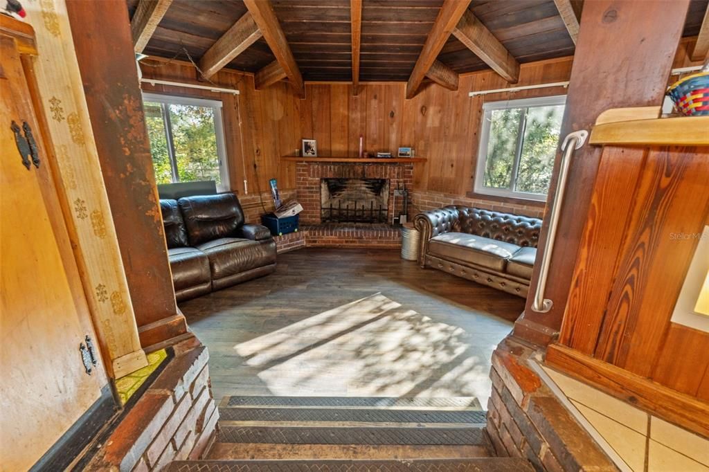 待售: $350,000 (3 贝兹, 2 浴室, 1498 平方英尺)