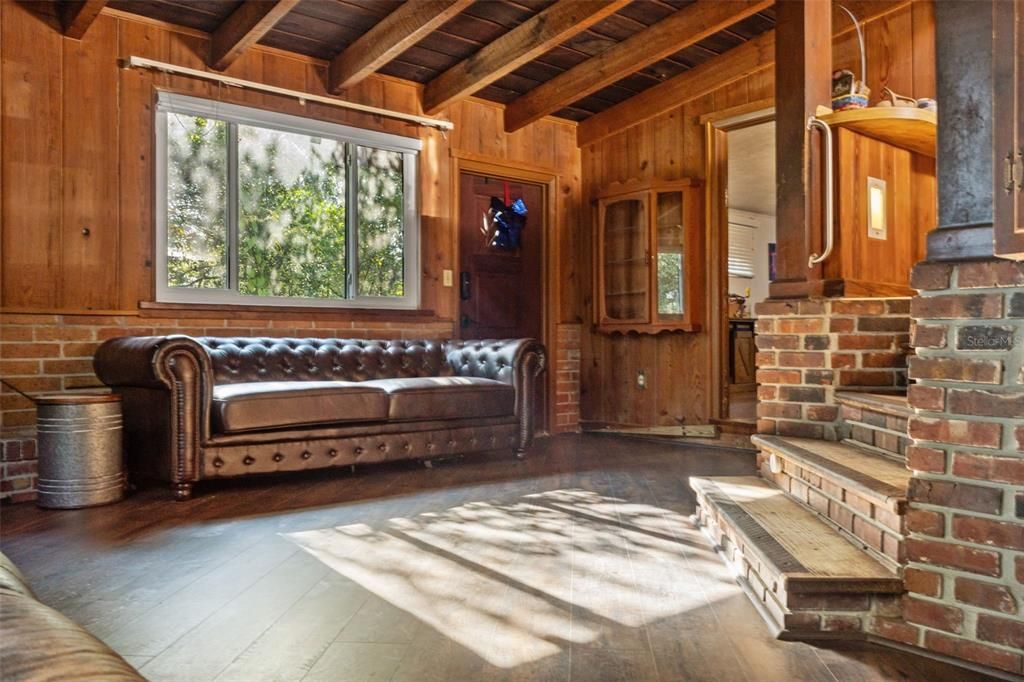 待售: $350,000 (3 贝兹, 2 浴室, 1498 平方英尺)