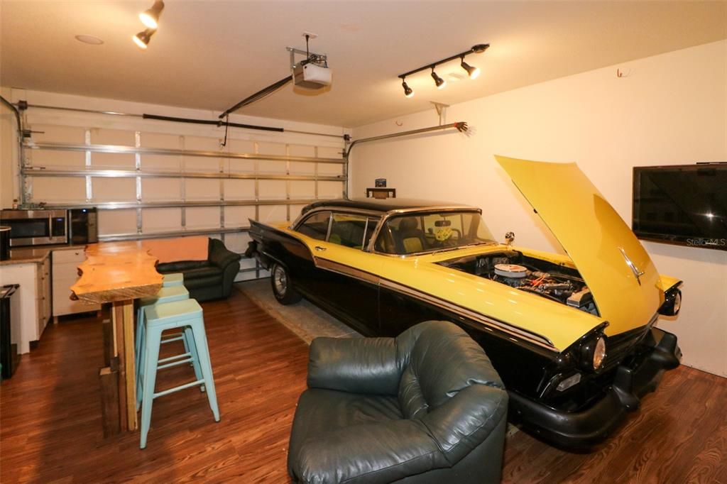 For Sale: $639,900 (3 beds, 2 baths, 1536 Square Feet)