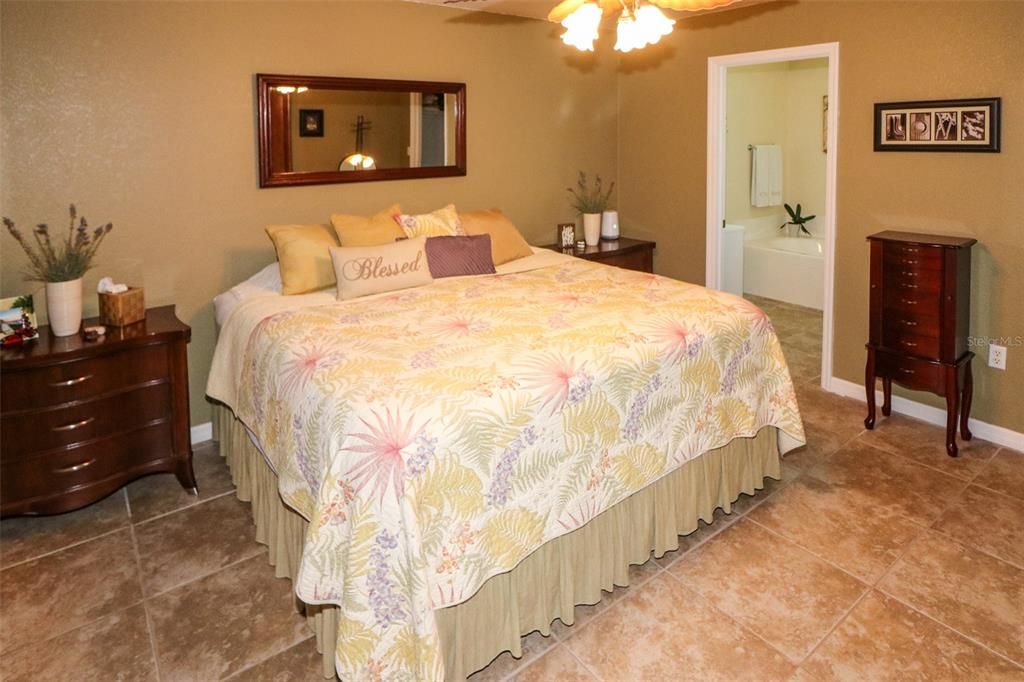 For Sale: $639,900 (3 beds, 2 baths, 1536 Square Feet)