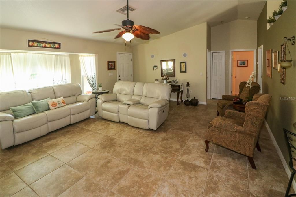 For Sale: $639,900 (3 beds, 2 baths, 1536 Square Feet)