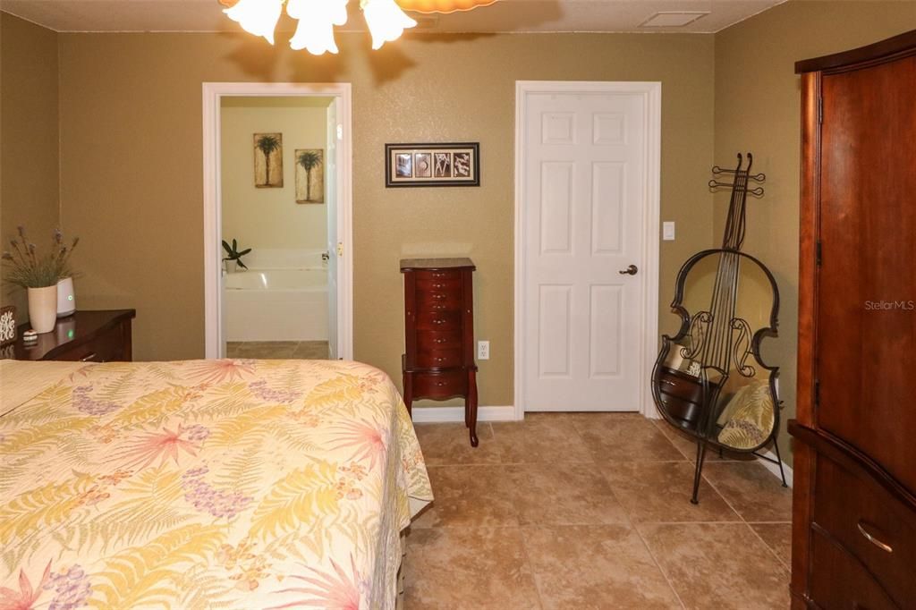 For Sale: $639,900 (3 beds, 2 baths, 1536 Square Feet)