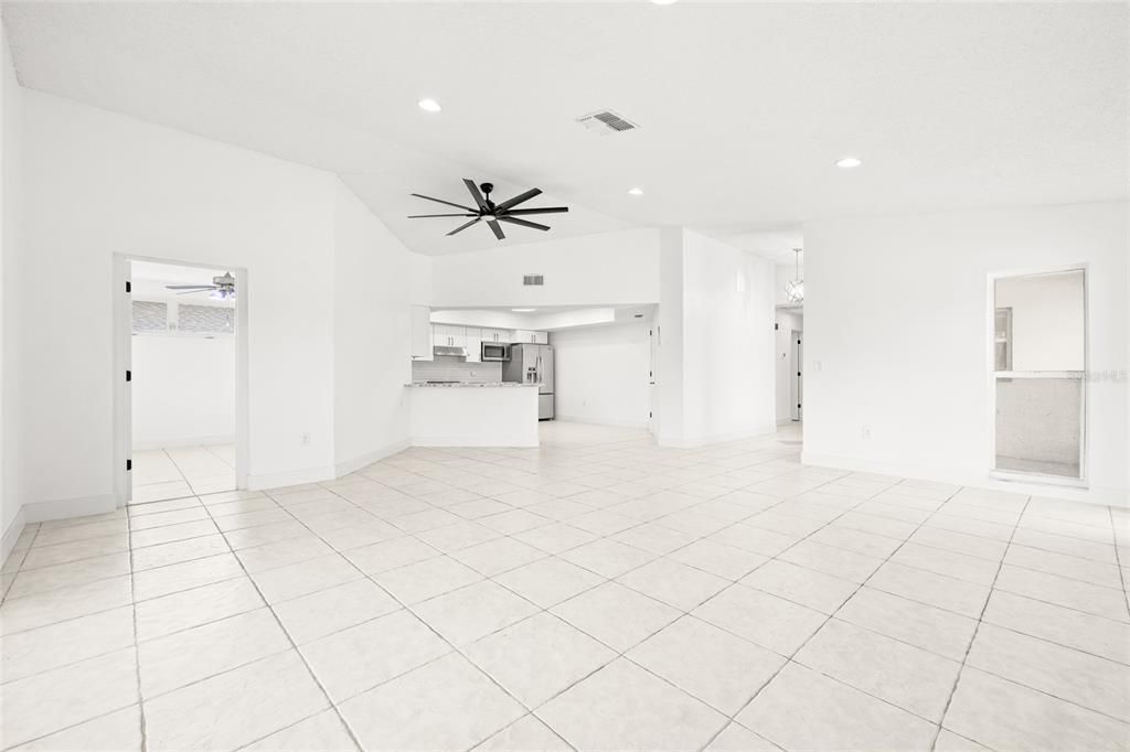 For Sale: $329,900 (3 beds, 2 baths, 1604 Square Feet)