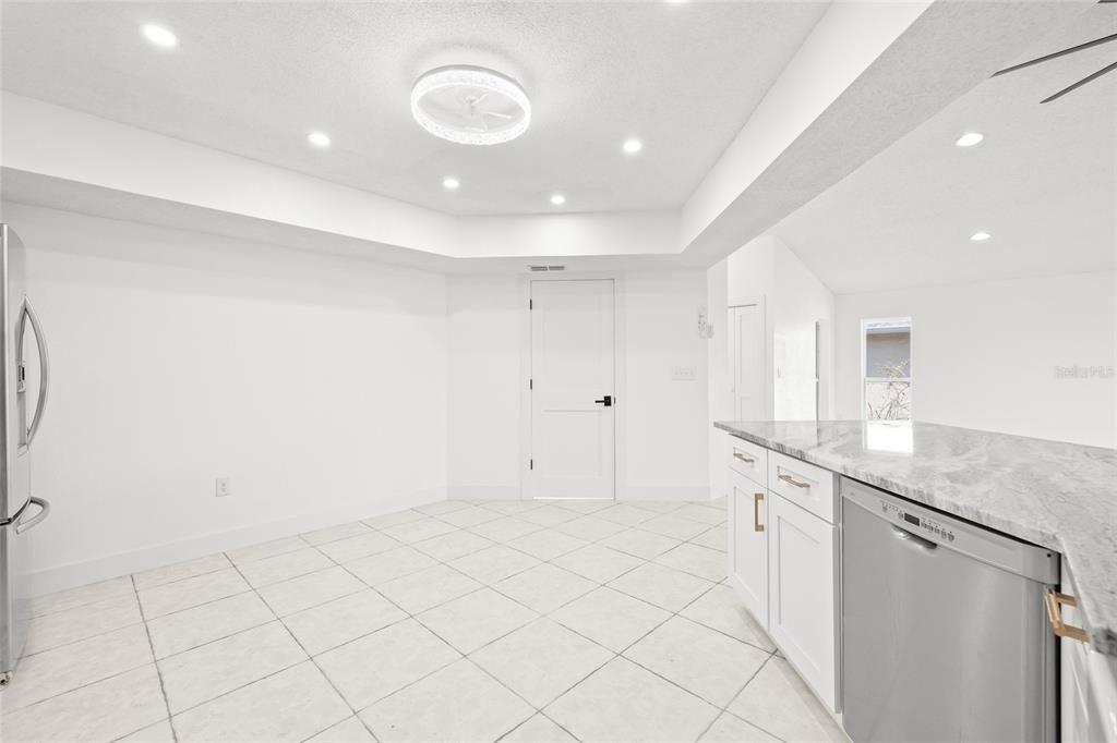 For Sale: $329,900 (3 beds, 2 baths, 1604 Square Feet)