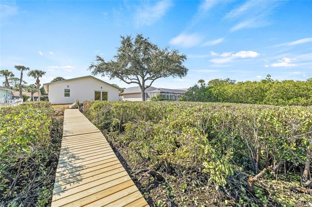 For Sale: $329,900 (3 beds, 2 baths, 1604 Square Feet)