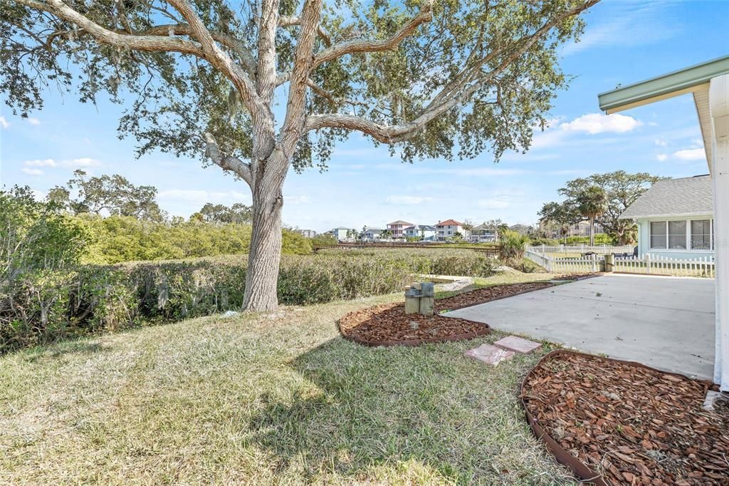 For Sale: $329,900 (3 beds, 2 baths, 1604 Square Feet)