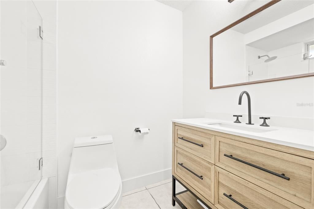 For Sale: $329,900 (3 beds, 2 baths, 1604 Square Feet)