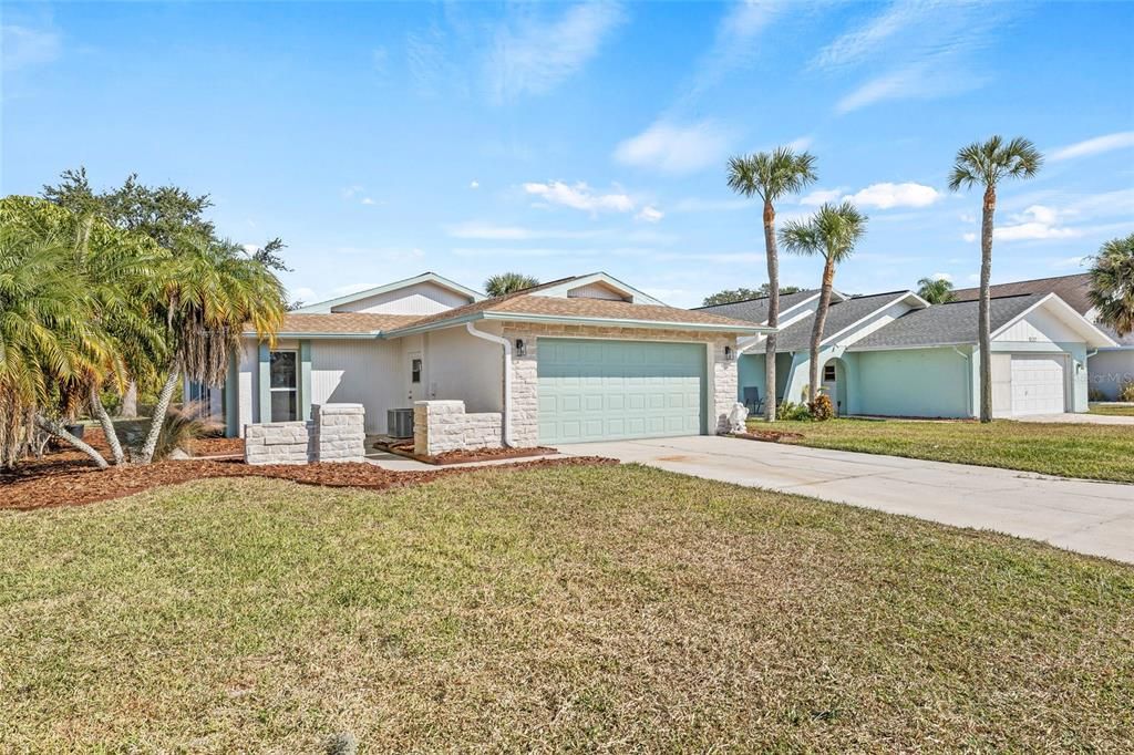 For Sale: $329,900 (3 beds, 2 baths, 1604 Square Feet)