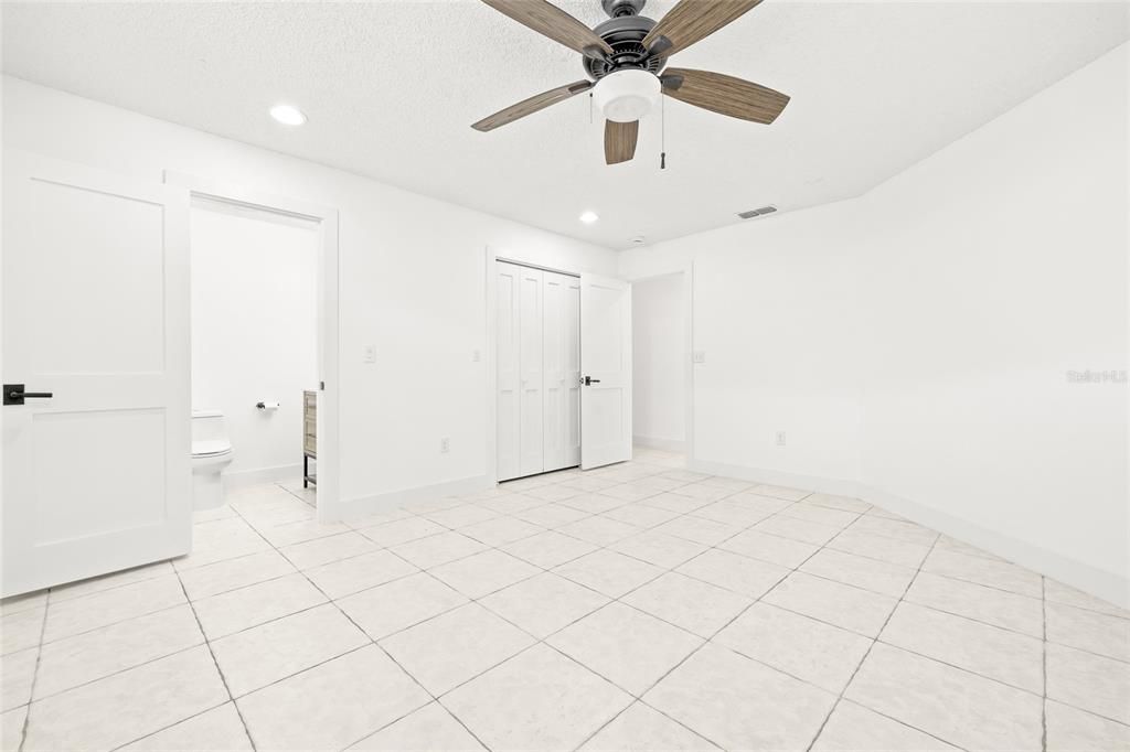 For Sale: $329,900 (3 beds, 2 baths, 1604 Square Feet)