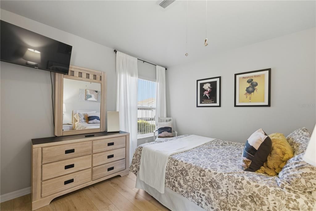 En Venta: $359,000 (2 camas, 2 baños, 1094 Pies cuadrados)