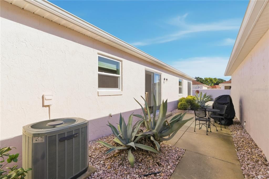 En Venta: $359,000 (2 camas, 2 baños, 1094 Pies cuadrados)