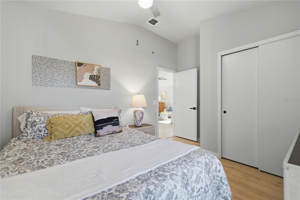 En Venta: $359,000 (2 camas, 2 baños, 1094 Pies cuadrados)