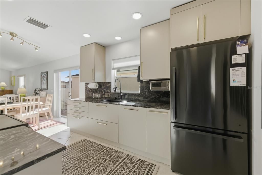 En Venta: $359,000 (2 camas, 2 baños, 1094 Pies cuadrados)