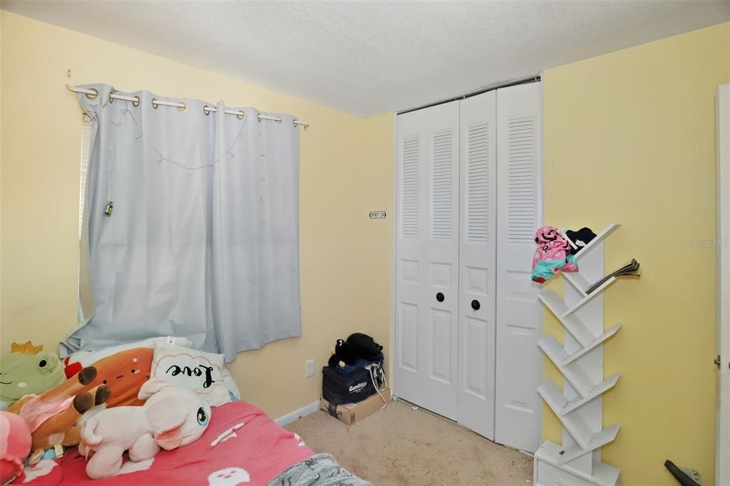 Active With Contract: $420,000 (3 beds, 2 baths, 1696 Square Feet)