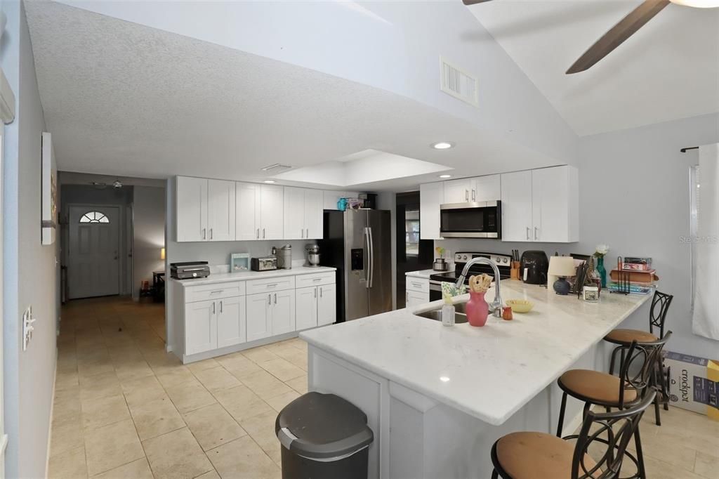 Active With Contract: $420,000 (3 beds, 2 baths, 1696 Square Feet)