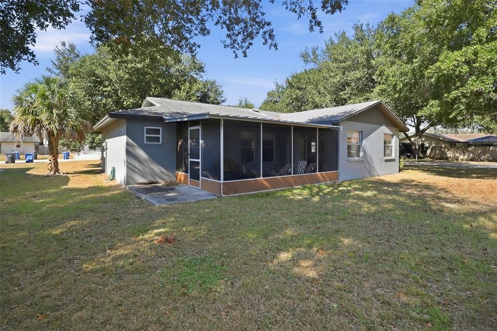 Active With Contract: $420,000 (3 beds, 2 baths, 1696 Square Feet)