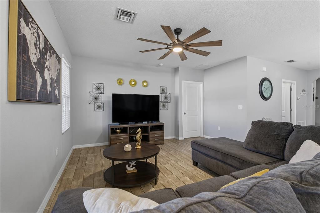 Active With Contract: $435,000 (4 beds, 2 baths, 1767 Square Feet)