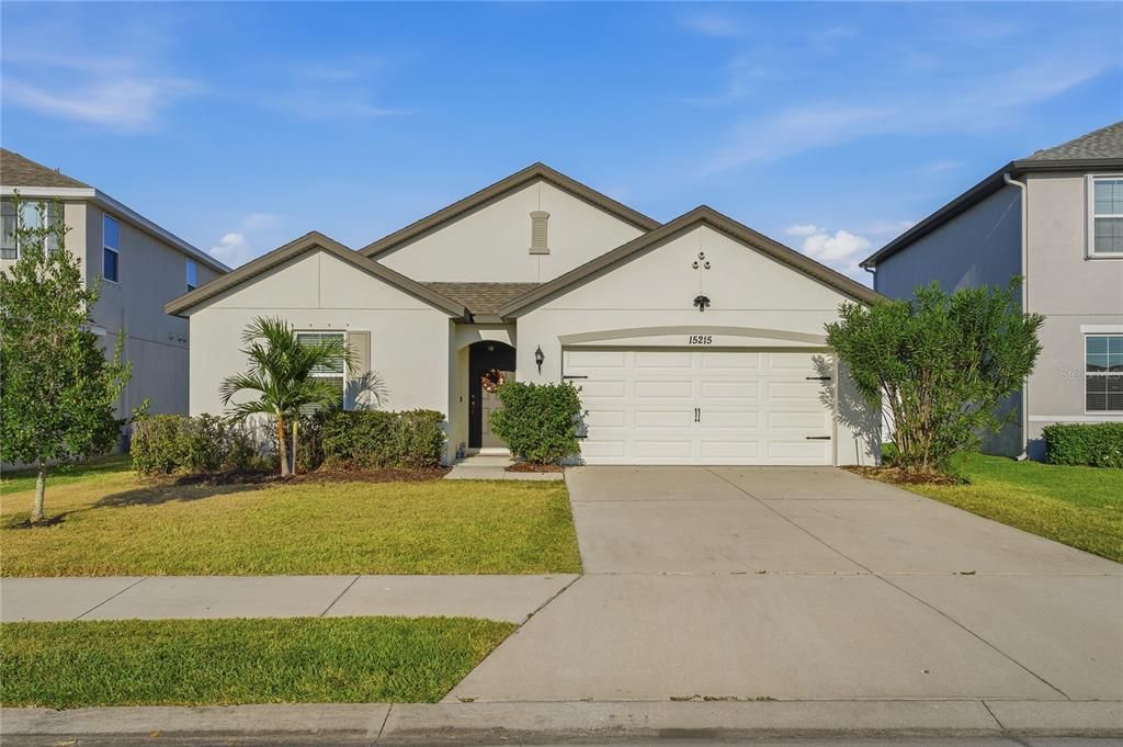 Active With Contract: $435,000 (4 beds, 2 baths, 1767 Square Feet)
