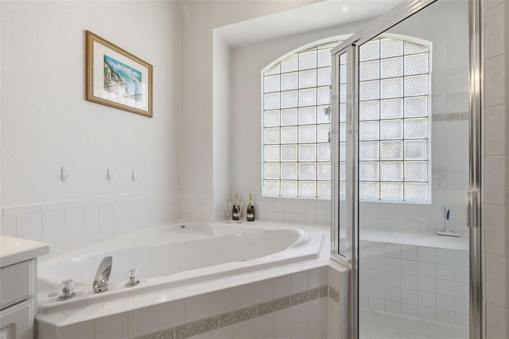 待售: $359,900 (3 贝兹, 2 浴室, 1716 平方英尺)