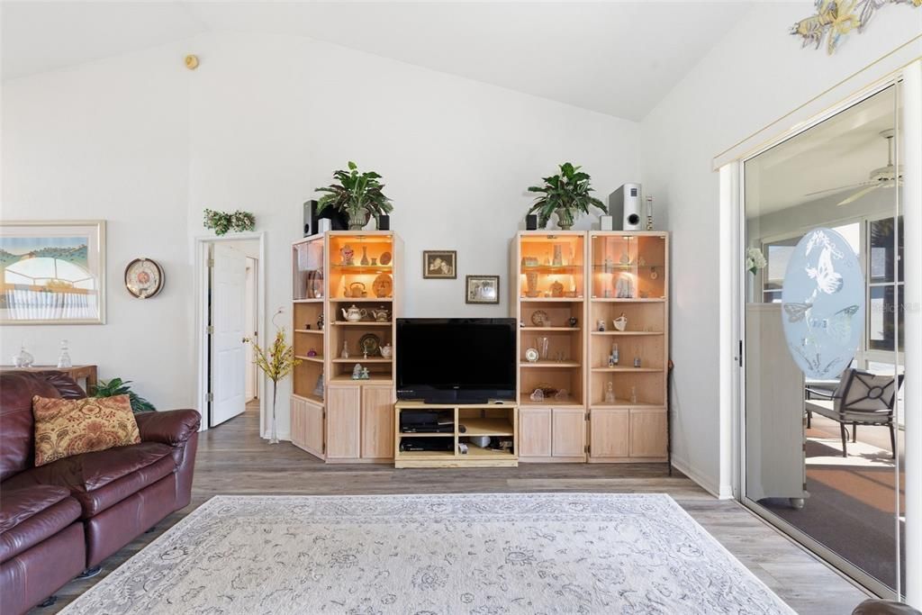 待售: $359,900 (3 贝兹, 2 浴室, 1716 平方英尺)