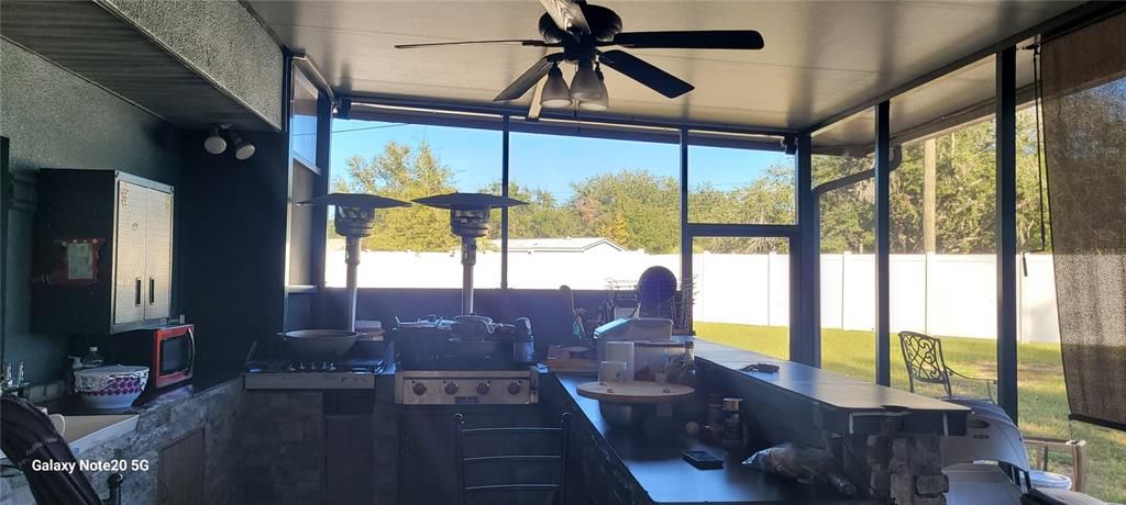 En Venta: $525,000 (4 camas, 2 baños, 2862 Pies cuadrados)