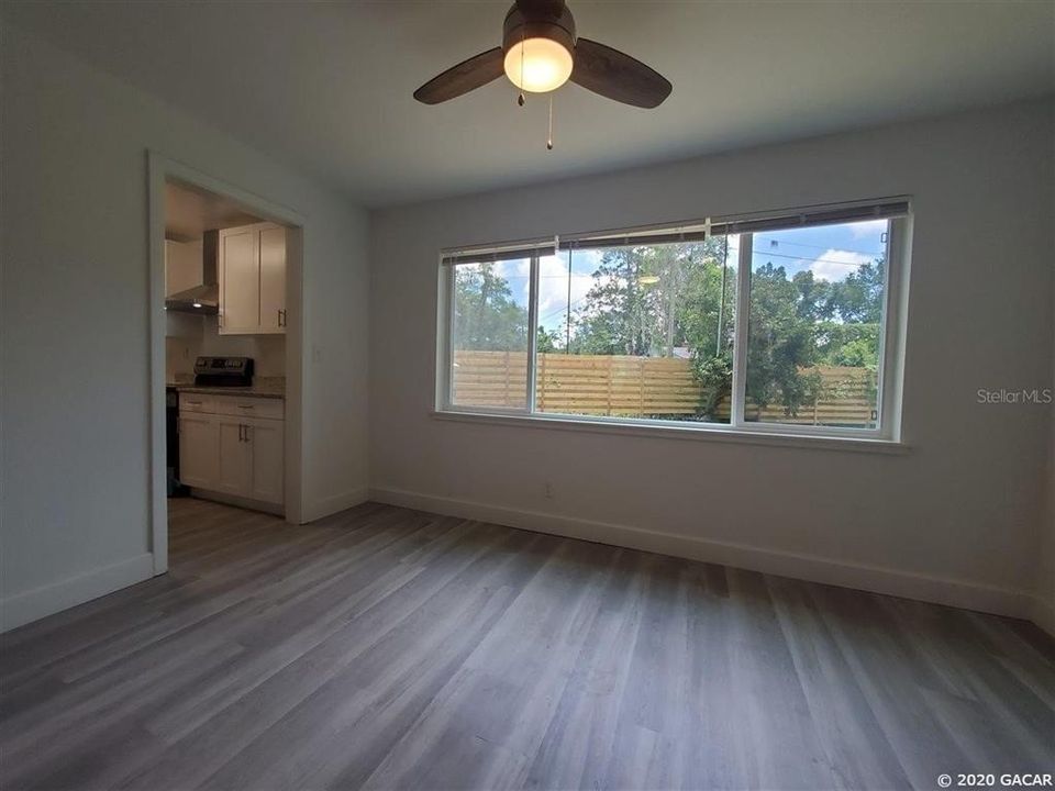 For Sale: $320,000 (3 beds, 2 baths, 1176 Square Feet)