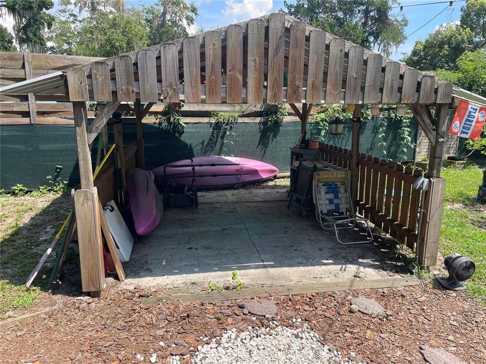 For Sale: $320,000 (3 beds, 2 baths, 1176 Square Feet)