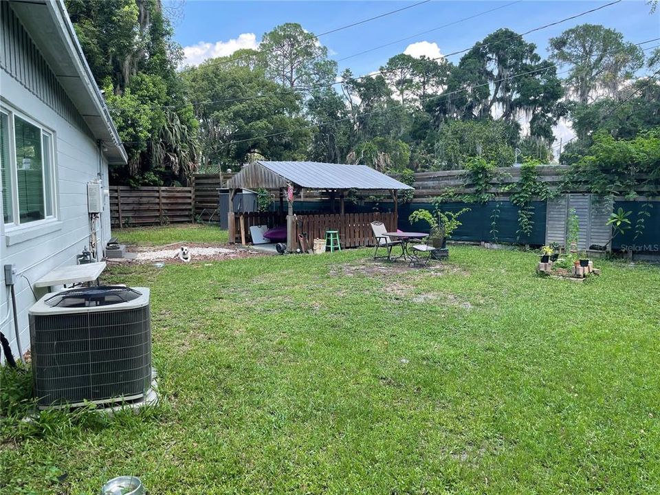 For Sale: $320,000 (3 beds, 2 baths, 1176 Square Feet)