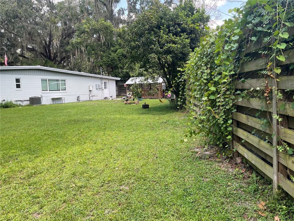 For Sale: $320,000 (3 beds, 2 baths, 1176 Square Feet)