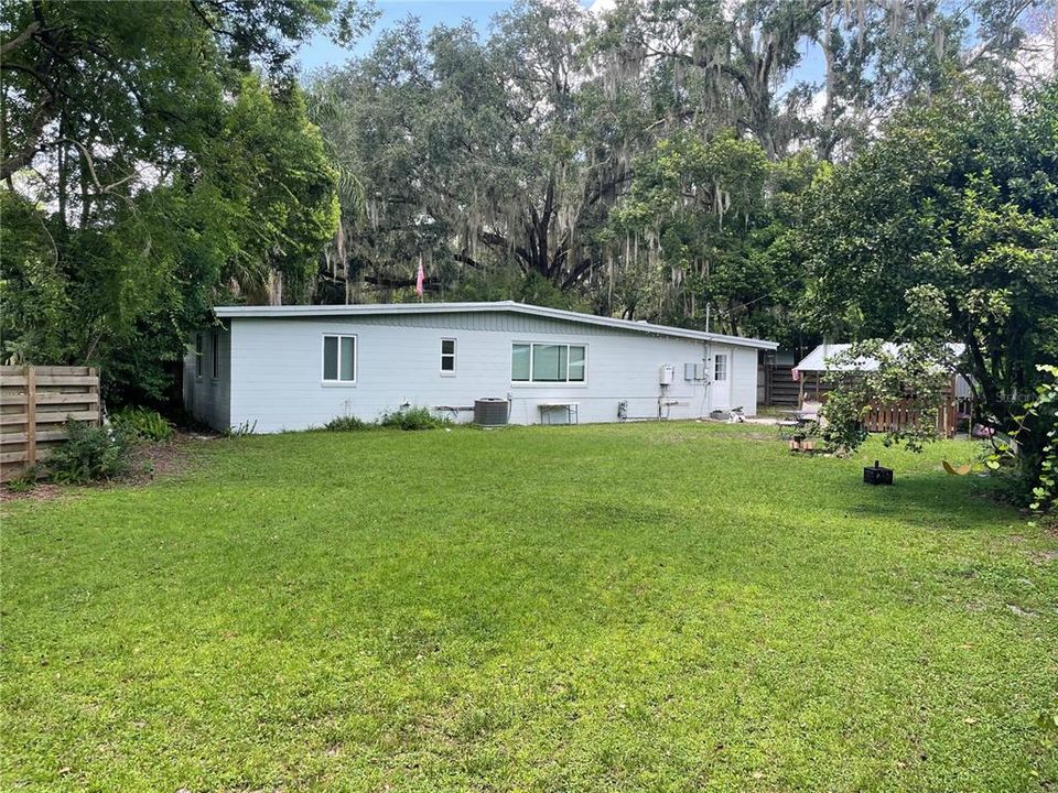 For Sale: $320,000 (3 beds, 2 baths, 1176 Square Feet)