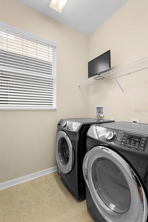 В аренду: $2,850 (3 спален, 3 ванн, 2178 Квадратных фут)