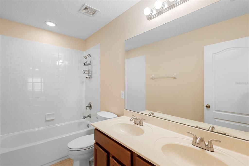 В аренду: $2,850 (3 спален, 3 ванн, 2178 Квадратных фут)