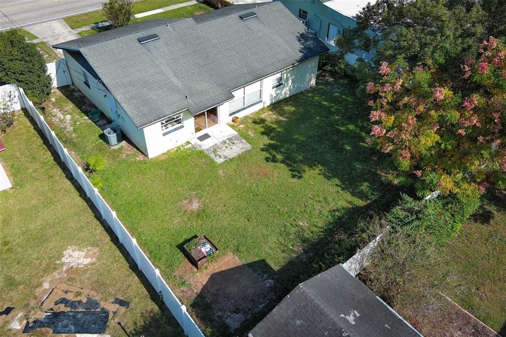 Под контрактом: $250,000 (3 спален, 1 ванн, 1040 Квадратных фут)