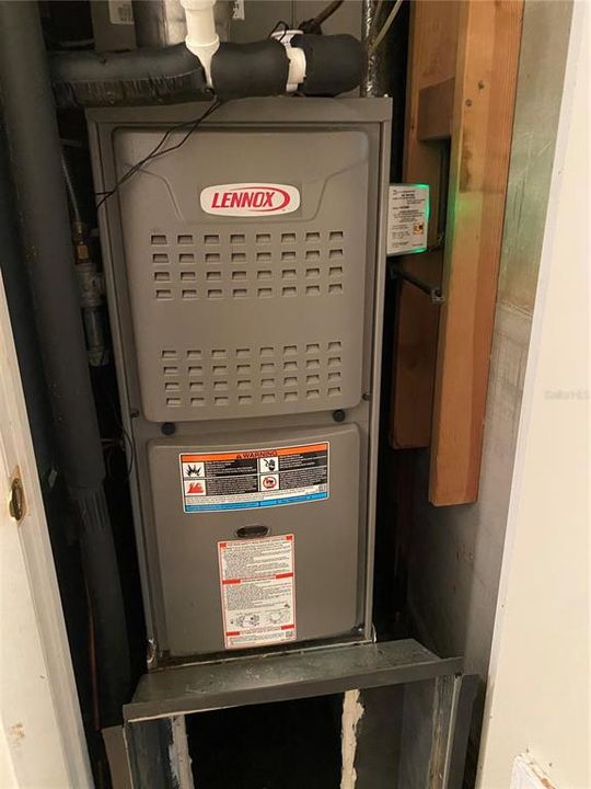 待售: $179,900 (3 贝兹, 2 浴室, 1125 平方英尺)