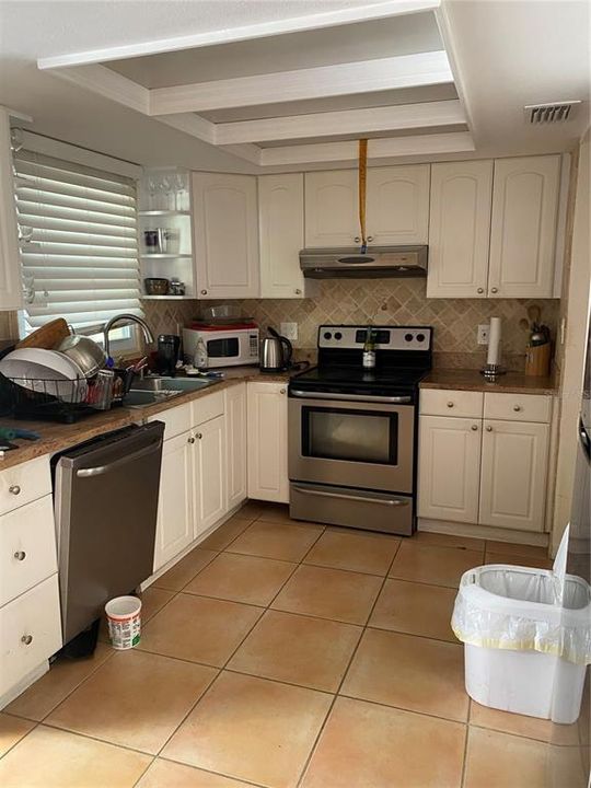 待售: $179,900 (3 贝兹, 2 浴室, 1125 平方英尺)