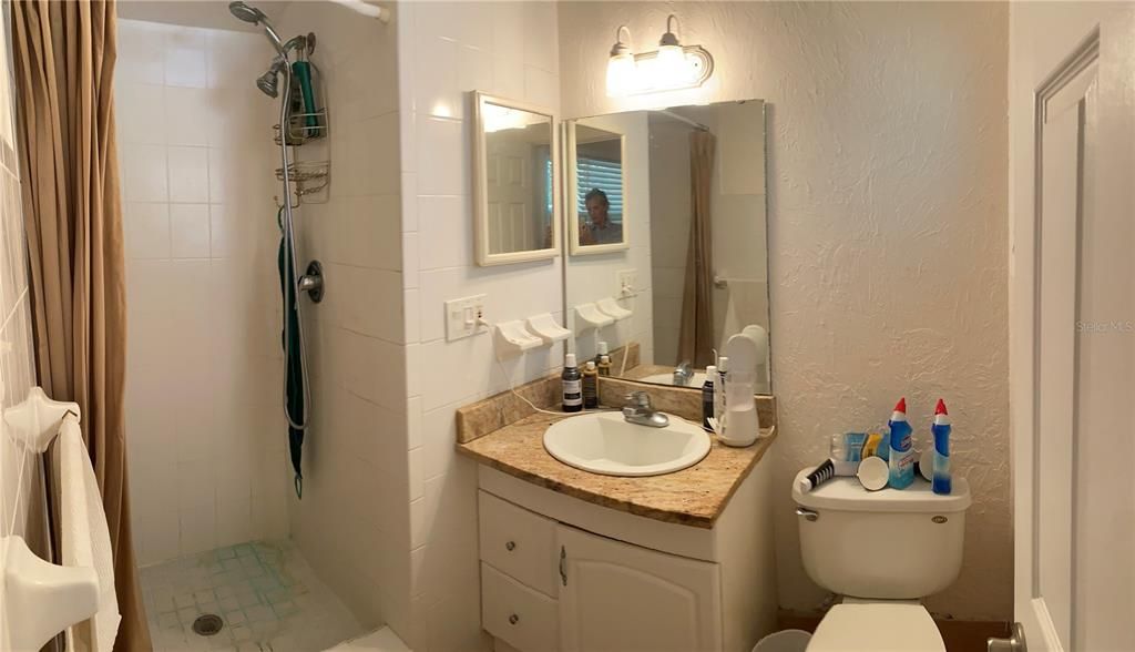 待售: $179,900 (3 贝兹, 2 浴室, 1125 平方英尺)