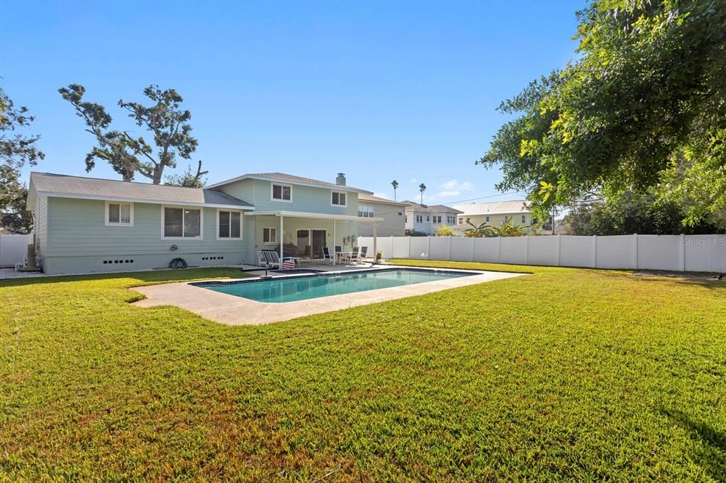 For Sale: $699,000 (4 beds, 3 baths, 2335 Square Feet)