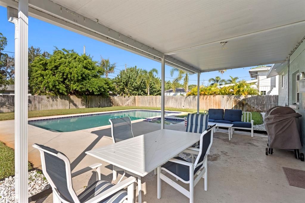 For Sale: $699,000 (4 beds, 3 baths, 2335 Square Feet)