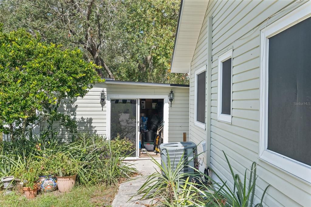 For Sale: $175,000 (3 beds, 2 baths, 1949 Square Feet)