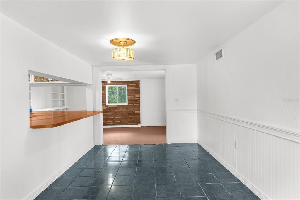 For Sale: $175,000 (3 beds, 2 baths, 1949 Square Feet)