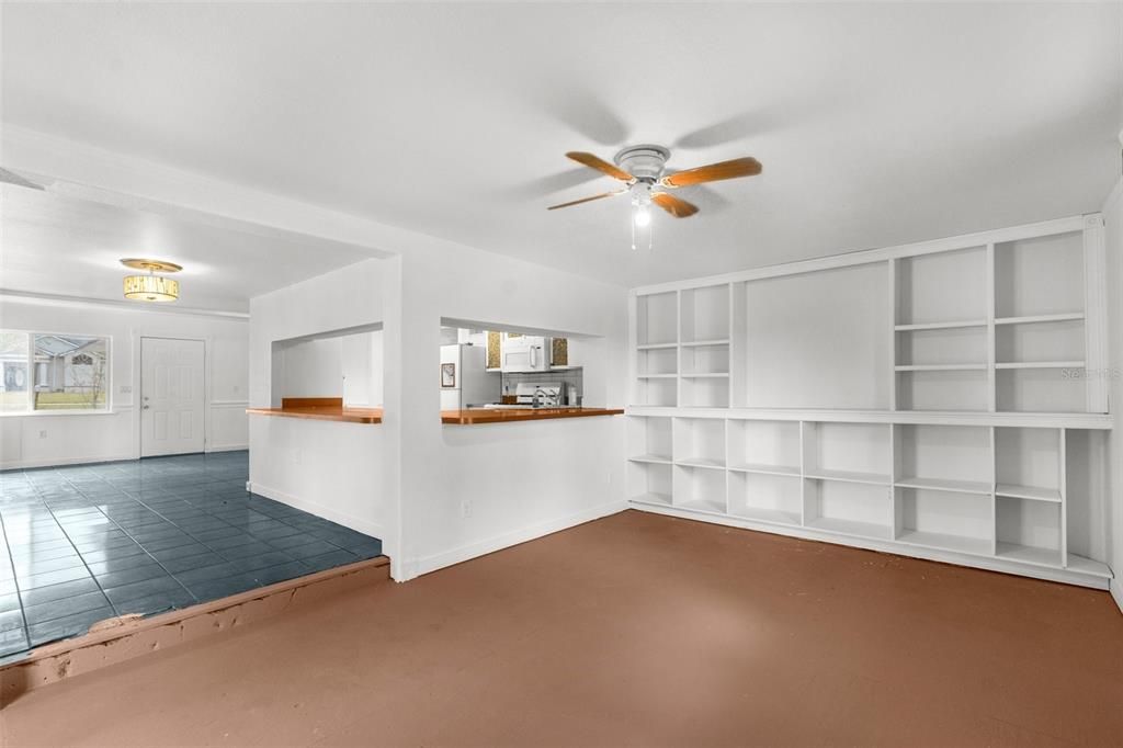 For Sale: $175,000 (3 beds, 2 baths, 1949 Square Feet)