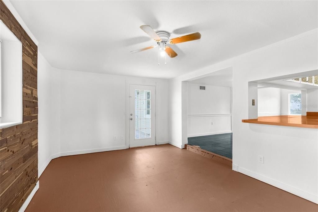 For Sale: $175,000 (3 beds, 2 baths, 1949 Square Feet)