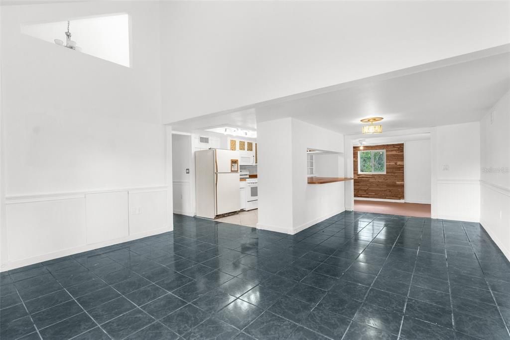 For Sale: $175,000 (3 beds, 2 baths, 1949 Square Feet)