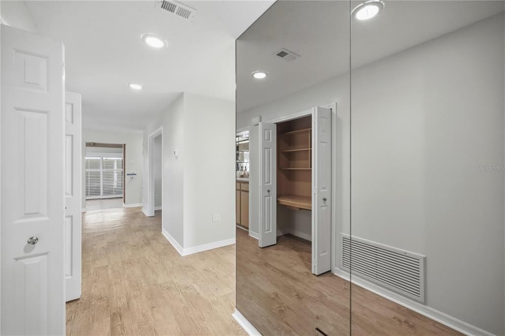 待售: $224,500 (2 贝兹, 2 浴室, 1545 平方英尺)