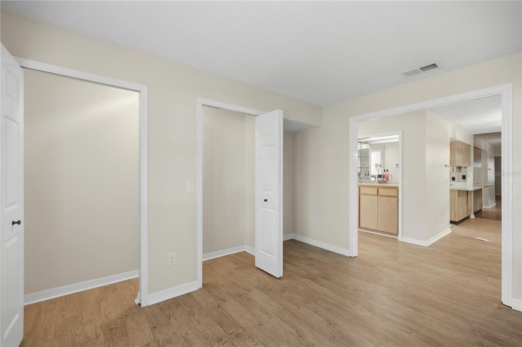 待售: $224,500 (2 贝兹, 2 浴室, 1545 平方英尺)