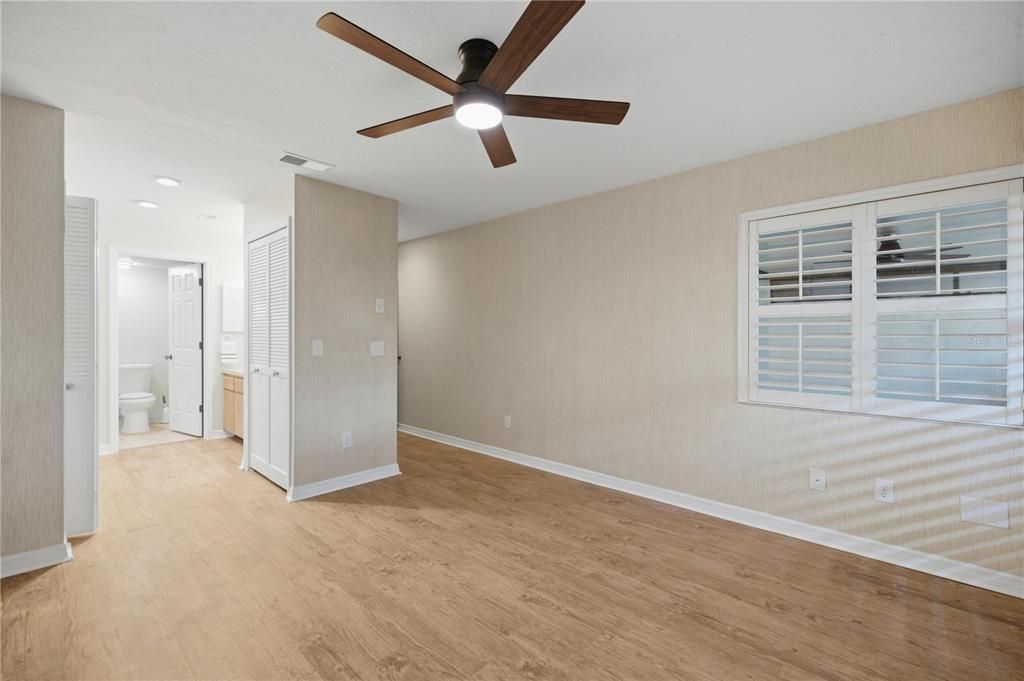 待售: $224,500 (2 贝兹, 2 浴室, 1545 平方英尺)